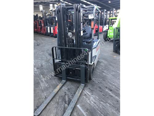 TCM Electric Forklift 1.8 Ton 4m Lift Container Mast