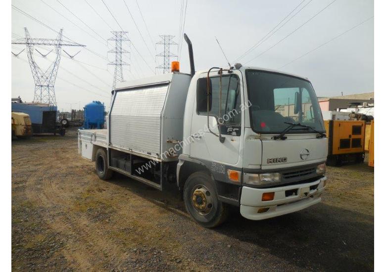 caption Hino FC Service Truck