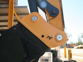 Hyundai Excavator - Quick Hitch - picture0' - Click to enlarge