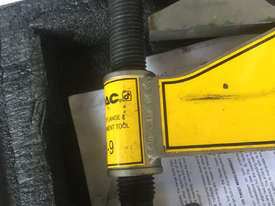 Enerpac ATM 9 Flange Aligner Welding Tool - picture0' - Click to enlarge