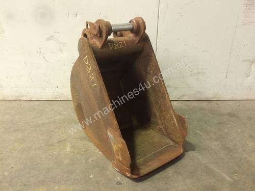 300MM SAND BUCKET WITH LIFTING HOOK SUIT 1-2T EXCAVATOR D821