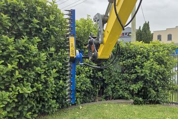 Slanetrac HC180 Excavator Cutter Bar - Centre Mount