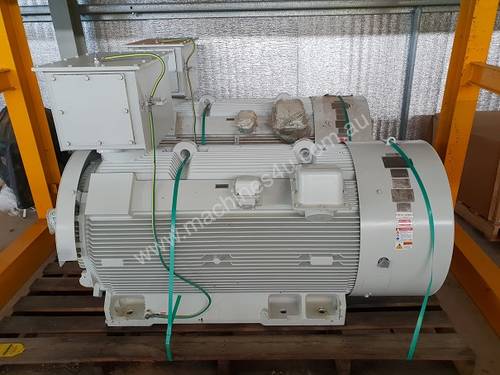 350 KW 2012 Toshiba Tmeic Electric Motor 6600 Volt 3 Phase BB30-PM-421000 Type IDF-CHKW11 Frame 400H