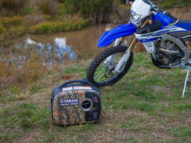 YAMAHA EF2000ISC (Camouflage look)  - picture0' - Click to enlarge