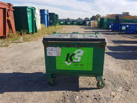 660 and 1000 Liter Garbage bins - picture0' - Click to enlarge