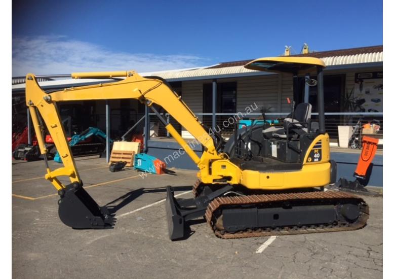 caption 2012 KOMATSU PC40MR MINI EXCAVATOR - PRICE DROP!!!