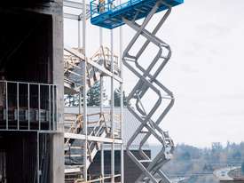 2009 Genie GS-4390 RT Scissor Lift - picture2' - Click to enlarge