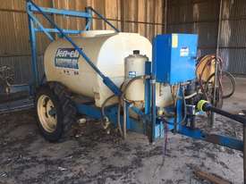 Jen Ell 2000 ltr Trailing Sprayer - picture0' - Click to enlarge