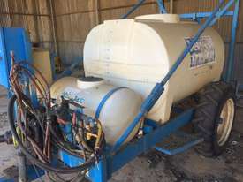 Jen Ell 2000 ltr Trailing Sprayer - picture0' - Click to enlarge