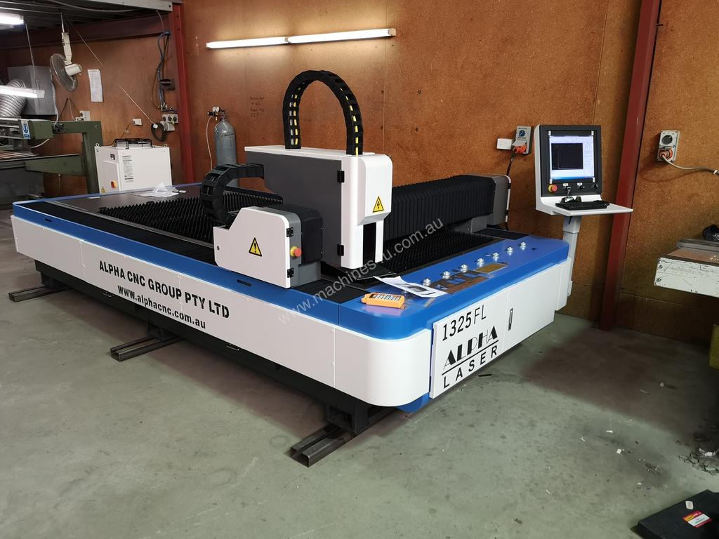 New 2018 alpha Alpha CNC Fiber laser cutting machine 1325FL- 2 years