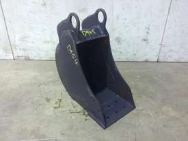 UNUSED 250MM BUCKET WITH BLANK HOOKUPS SUIT 1-2T EXCAVATOR D954 - picture0' - Click to enlarge