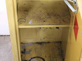 Flammable Goods Cabinet - picture0' - Click to enlarge