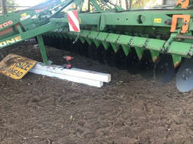 Amazone Catross 5501 - T Offset Discs Tillage Equip - picture0' - Click to enlarge
