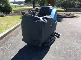 Battery Electric Sweeper/Scrubber - picture1' - Click to enlarge