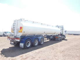 Tri Axel Tanker Trailer - picture0' - Click to enlarge
