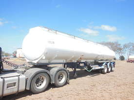 Tri Axel Tanker Trailer - picture1' - Click to enlarge