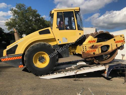 BOMAG BW211PD-4