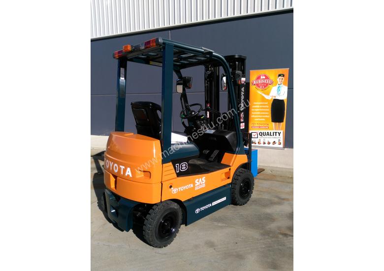 caption Toyota Forklifts 7FB18
