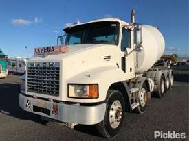 2006 Mack ML - picture2' - Click to enlarge