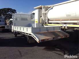 2000 Isuzu NPR 400 Medium - picture2' - Click to enlarge