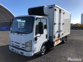 2011 Isuzu NLR200 - picture2' - Click to enlarge