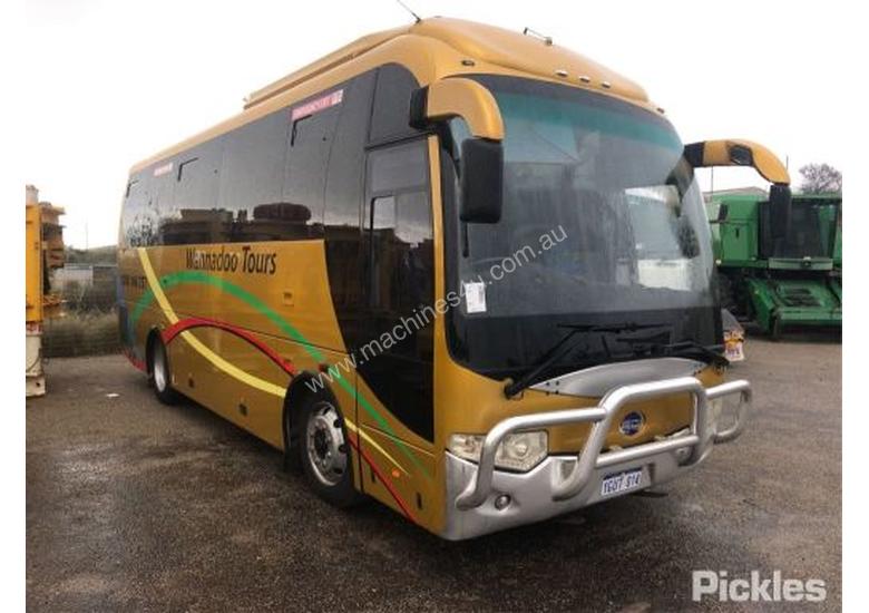 caption 2009 BCI JXK6850ARI