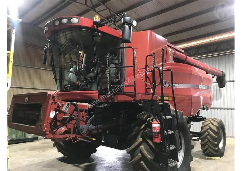 Used Case 7010 Combine Harvester in , Listed on Machines4u