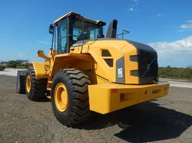 Volvo L105 Wheeled Loader - picture0' - Click to enlarge