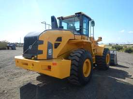 Volvo L105 Wheeled Loader - picture1' - Click to enlarge