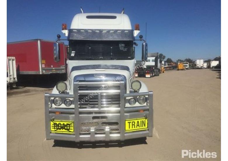caption 2007 Freightliner Century Class CST120