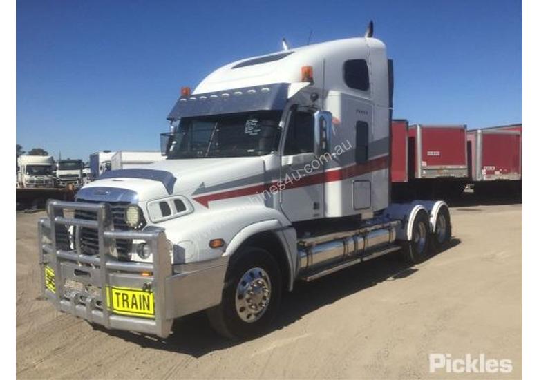 caption 2007 Freightliner Century Class CST120