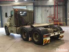 2000 Kenworth T401 - picture2' - Click to enlarge