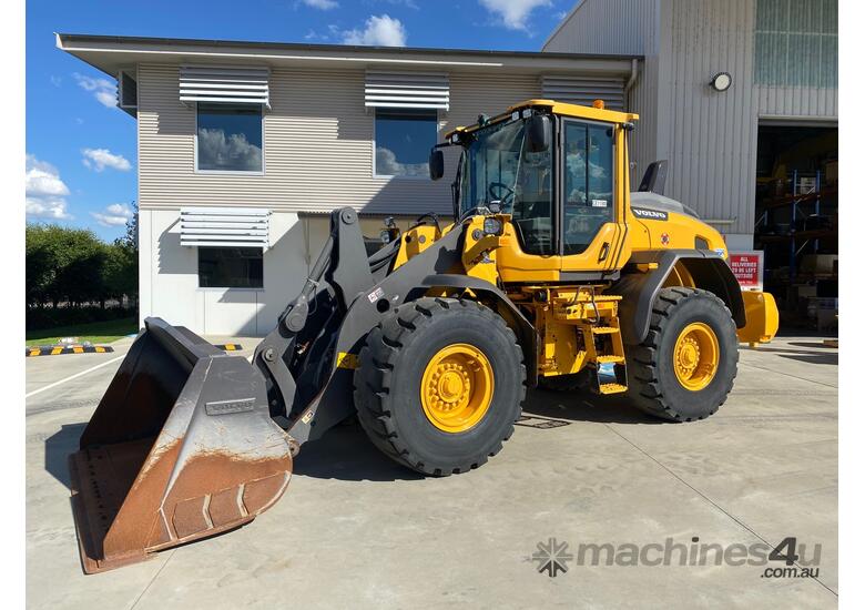 caption 2016 Volvo L90H Wheel Loader