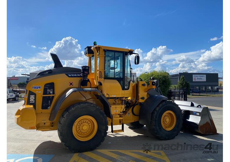 caption 2016 Volvo L90H Wheel Loader