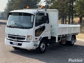 2010 Mitsubishi Fuso Fighter - picture2' - Click to enlarge