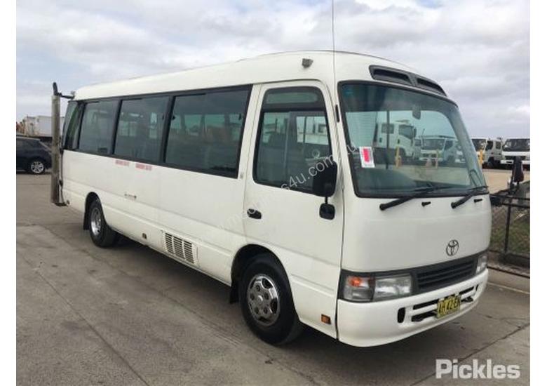 caption 2005 Toyota Coaster 50 Series Deluxe