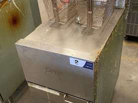 Dean Commercial Deep Fryer - picture0' - Click to enlarge