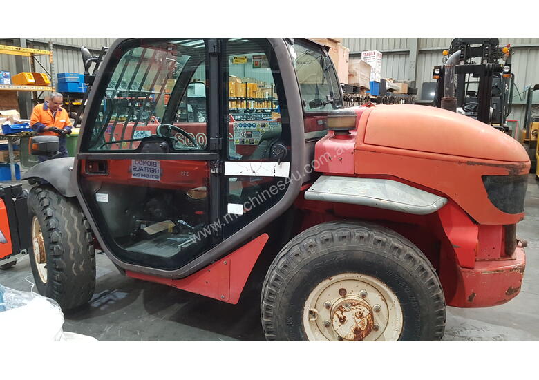 caption Manitou MLT523 Telehandler