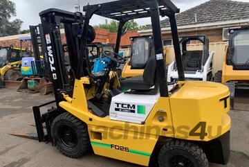 TCM FD25Z2 8186 hours Forklift TCM FD25Z2 8186 hours Forklift