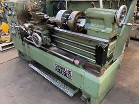 Chinhung CH-430 x 1100 Lathe - picture0' - Click to enlarge