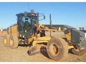 KOMATSU GD 655-5 Motor Graders - picture0' - Click to enlarge