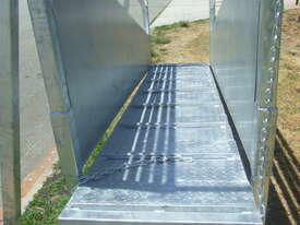 Cattle Ramp Adjustable - picture0' - Click to enlarge