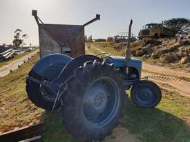 MASSEY FERGUSON TEA20 TRACTOR - picture1' - Click to enlarge