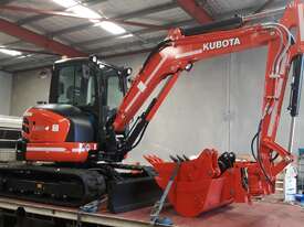 5.5t Excavator with Tilting Hitch for Hire - picture0' - Click to enlarge