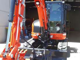 5.5t Excavator with Tilting Hitch for Hire - picture1' - Click to enlarge
