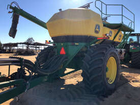 2014 John Deere 1910 Air Drills - picture2' - Click to enlarge