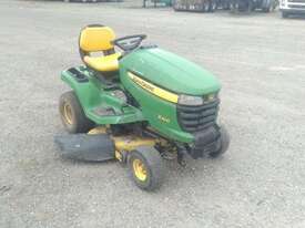 John Deere X300 - picture0' - Click to enlarge