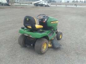 John Deere X300 - picture1' - Click to enlarge