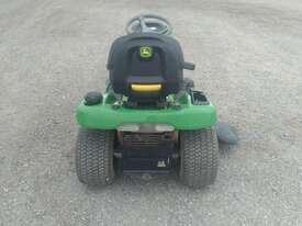 John Deere X300 - picture2' - Click to enlarge