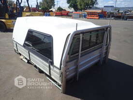 TOYOTA ALUMINIUM TRAY WITH FIBREGLASS CANOPY - picture0' - Click to enlarge